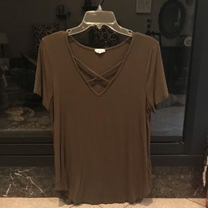V-neck tee